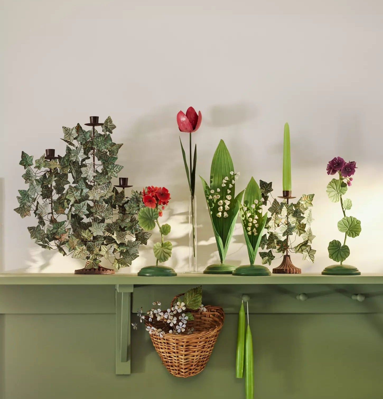 Bloom Flowers in theGardenHold